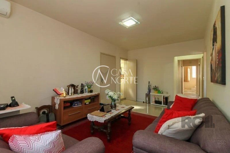 Casa à venda com 3 quartos, 312m², Rua Monte Arraes no bairro Nonoai em Porto Alegre