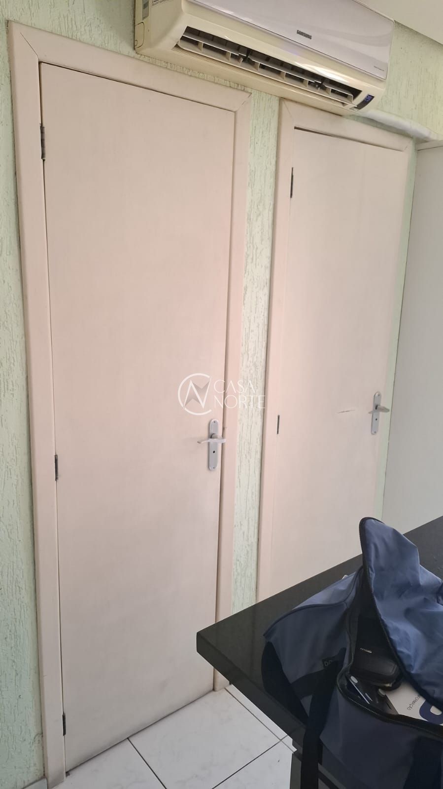 Sala Comercial à venda , 78m², Rua Doutor Flores no bairro Centro Histórico em Porto Alegre