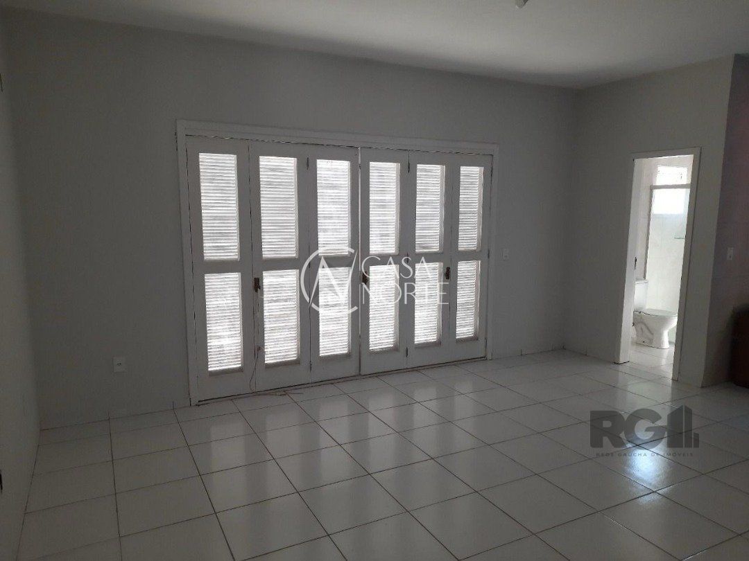 Prédio Comercial à venda , 220m², Avenida Rua Laguna no bairro Cavalhada em Porto Alegre
