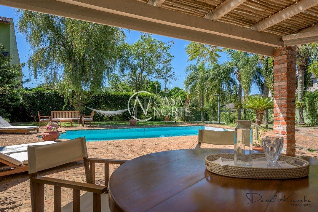 Casa à venda com 5 quartos, 418m², 1 suíte, 6 vagas, Rua Landel de Moura no bairro Tristeza em Porto Alegre