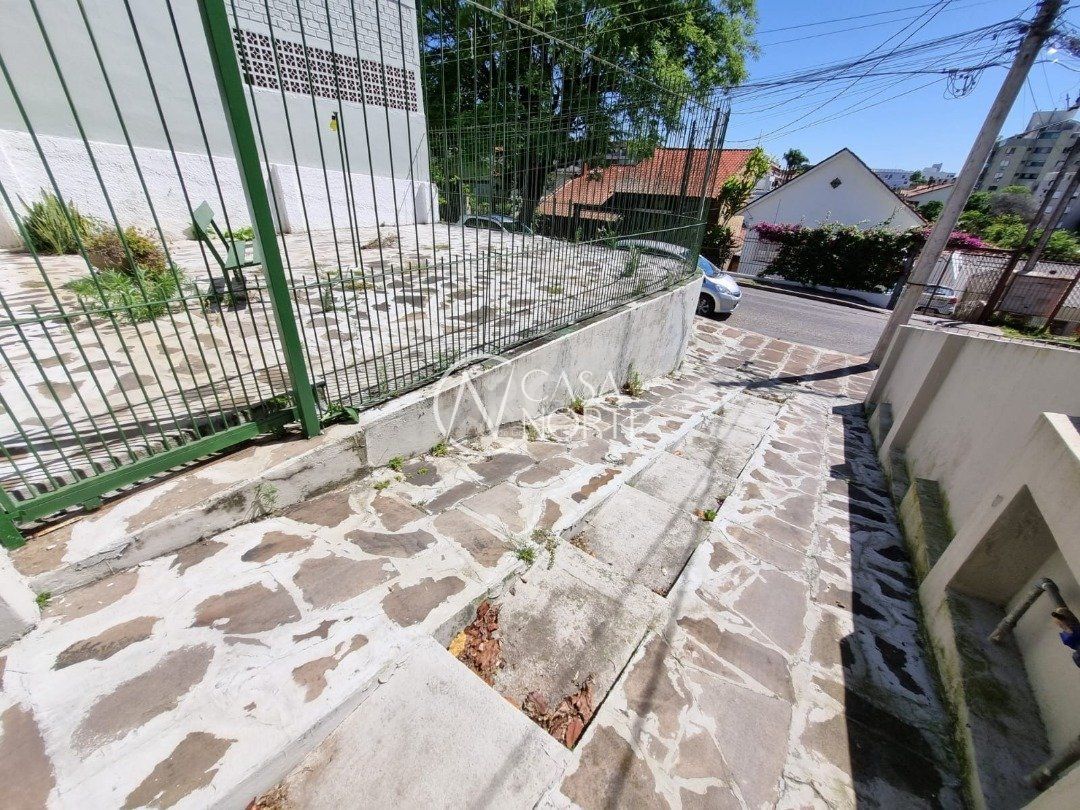 Casa à venda com 3 quartos, 140m², 4 vagas, Travessa Nova Trento no bairro Tristeza em Porto Alegre