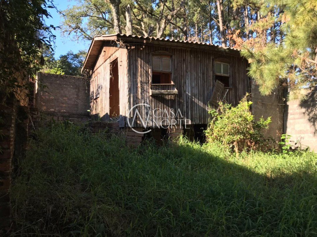 Terreno à venda  com 500m², Avenida Vicente Monteggia no bairro Cavalhada em Porto Alegre