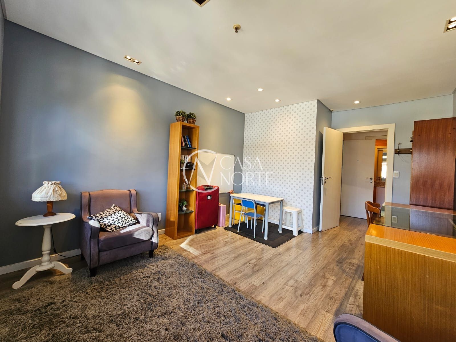 Sala Comercial à venda com 1 quarto, 33m², 1 vaga, Rua Doutor Florêncio Ygartua no bairro Moinhos de Vento em Porto Alegre