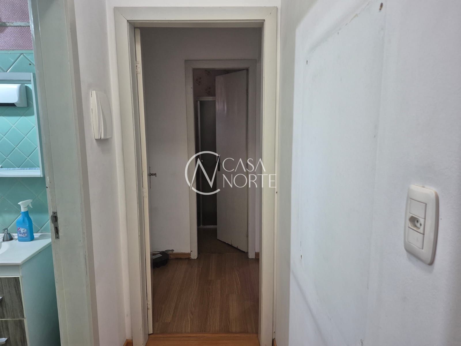 Casa à venda com 2 quartos, 93m², 1 suíte, 4 vagas, Rua Doutor Mário Totta no bairro Tristeza em Porto Alegre
