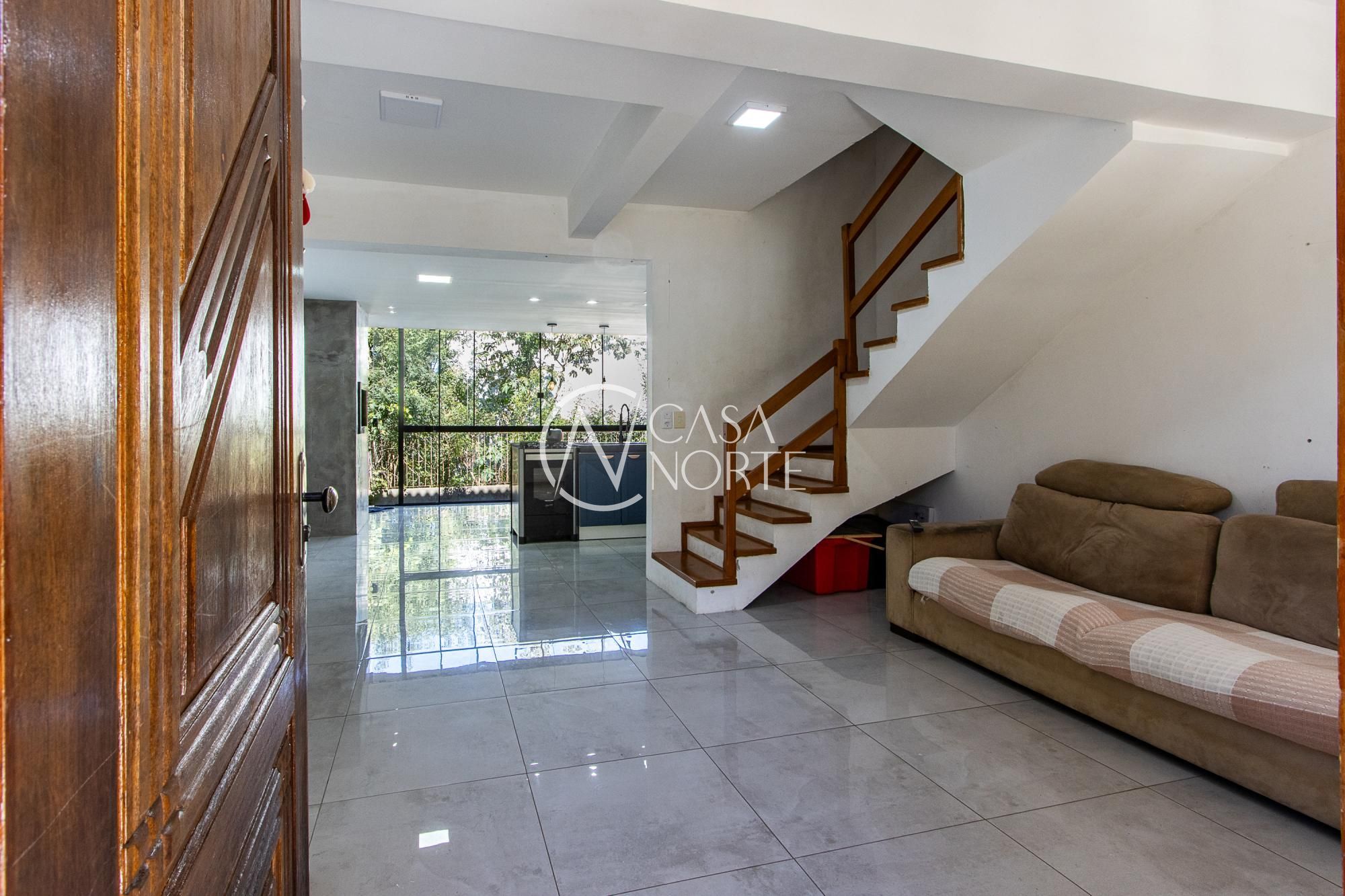 Casa à venda com 3 quartos, 150m², 1 suíte, 2 vagas, Rua Júlio Dias de Souza no bairro Aberta dos Morros em Porto Alegre