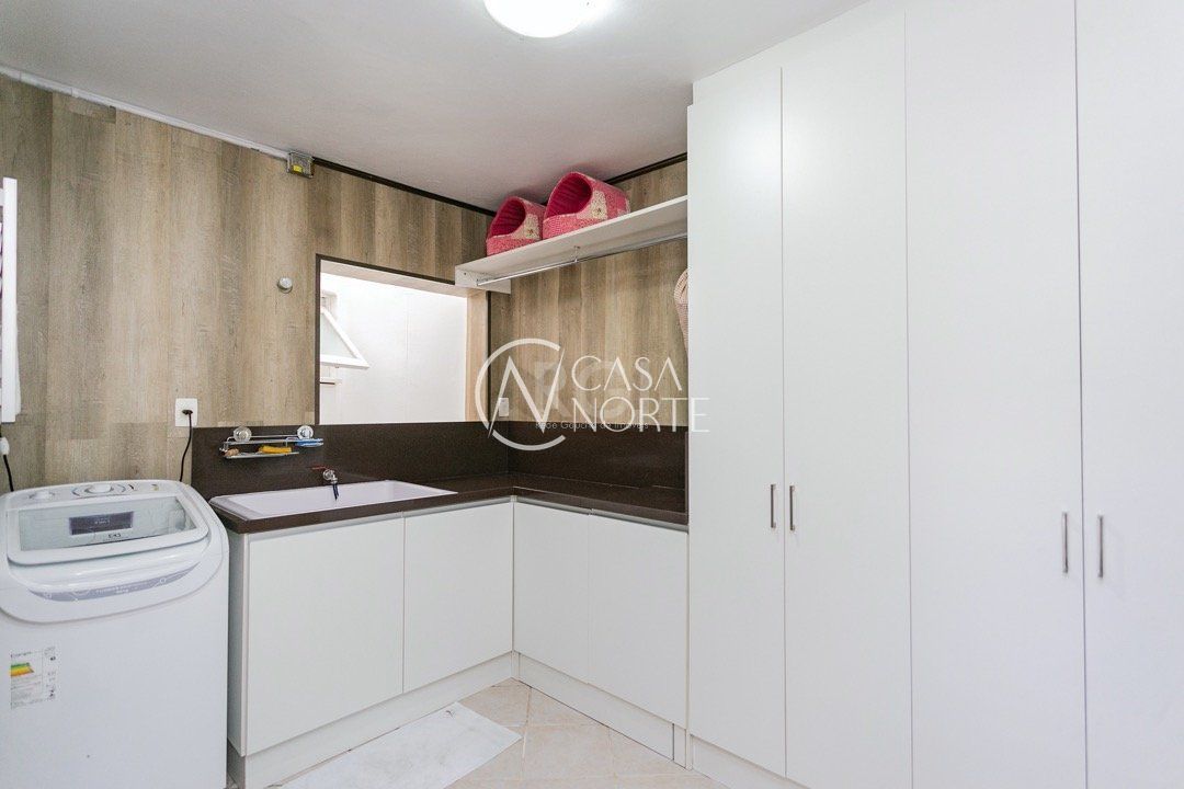 Casa à venda com 3 quartos, 288m², 3 suítes, 4 vagas, Rua Professor Xavier Simoes no bairro Sétimo Céu em Porto Alegre