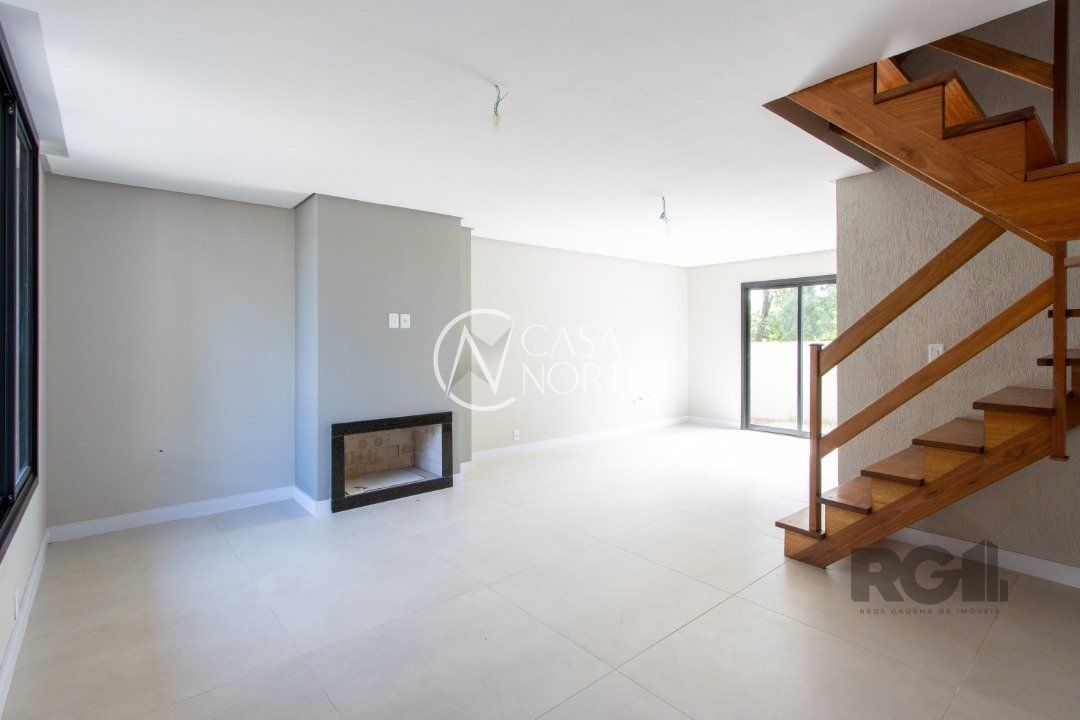 Sobrado à venda com 3 quartos, 95m², 1 suíte, 2 vagas, Rua Santa Vitória no bairro Tristeza em Porto Alegre