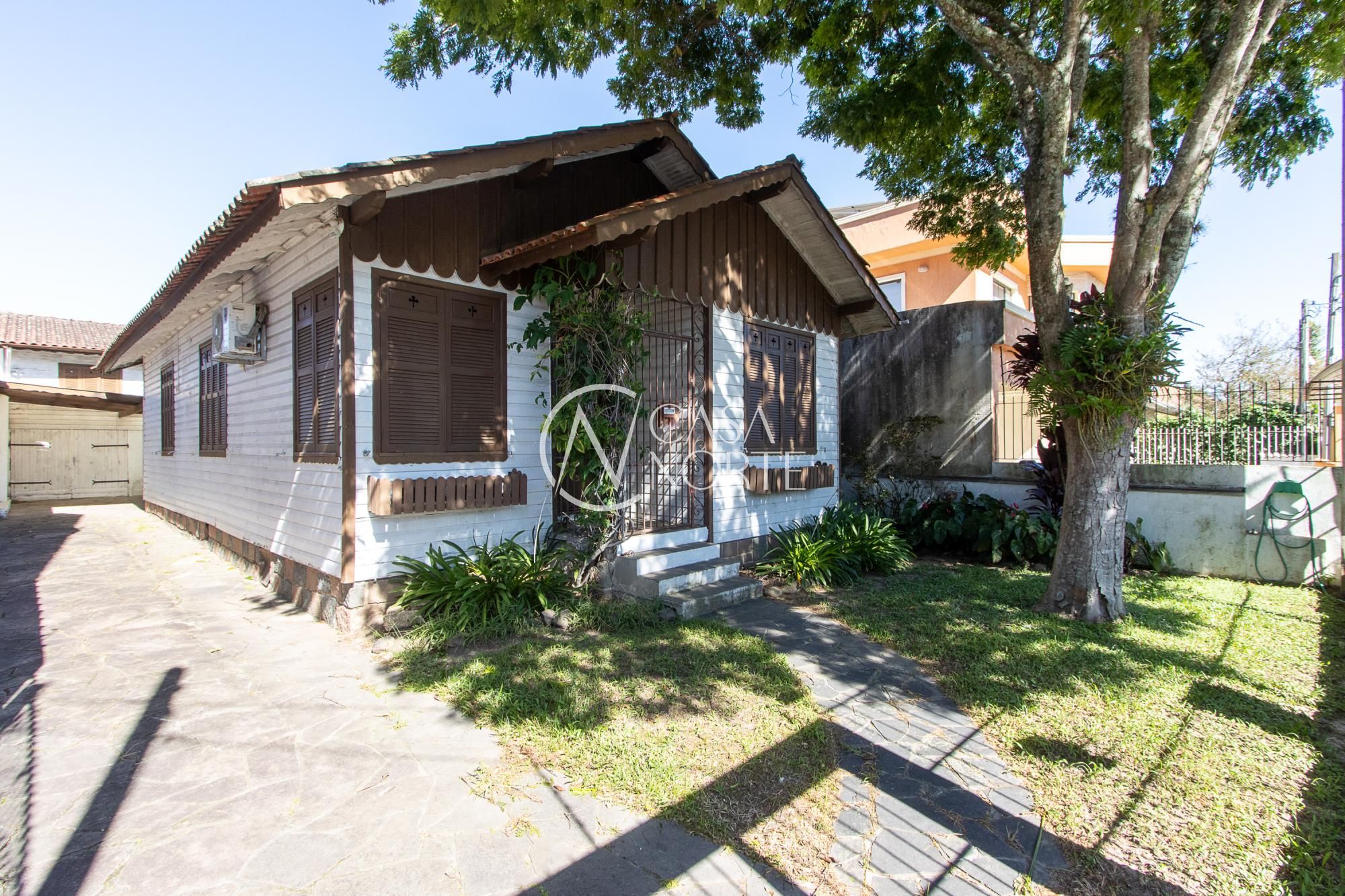 Terreno à venda  com 411m², Rua Vicente Failace no bairro Tristeza em Porto Alegre