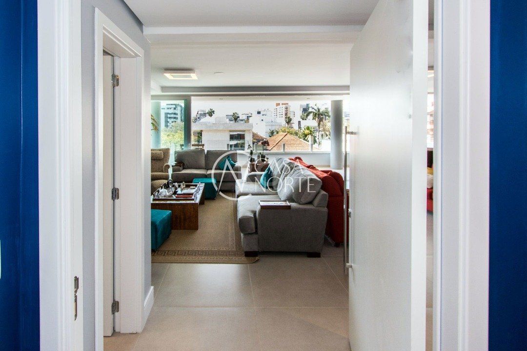 Apartamento à venda com 3 quartos, 230m², 3 suítes, 2 vagas, Rua Dona Augusta no bairro Menino Deus em Porto Alegre