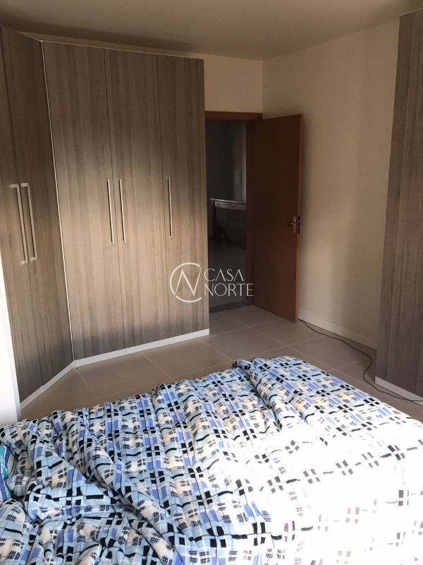 Casa à venda com 3 quartos, 160m², 1 suíte, 3 vagas, Rua Landel de Moura no bairro Tristeza em Porto Alegre