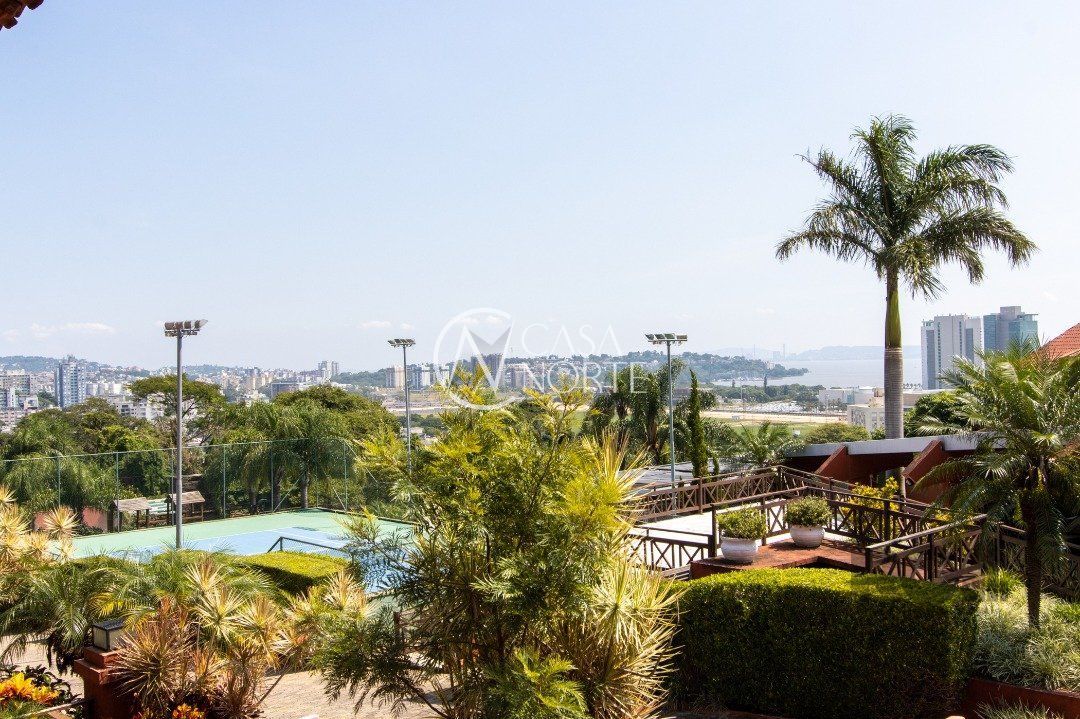 Casa de Condomínio à venda com 4 quartos, 384m², 1 suíte, 3 vagas, Avenida Cai no bairro Cristal em Porto Alegre