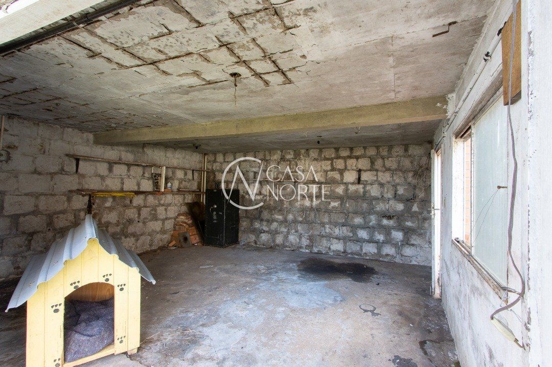 Casa à venda com 2 quartos, 172m², 1 suíte, 4 vagas, Rua Fernando Borba no bairro Ipanema em Porto Alegre