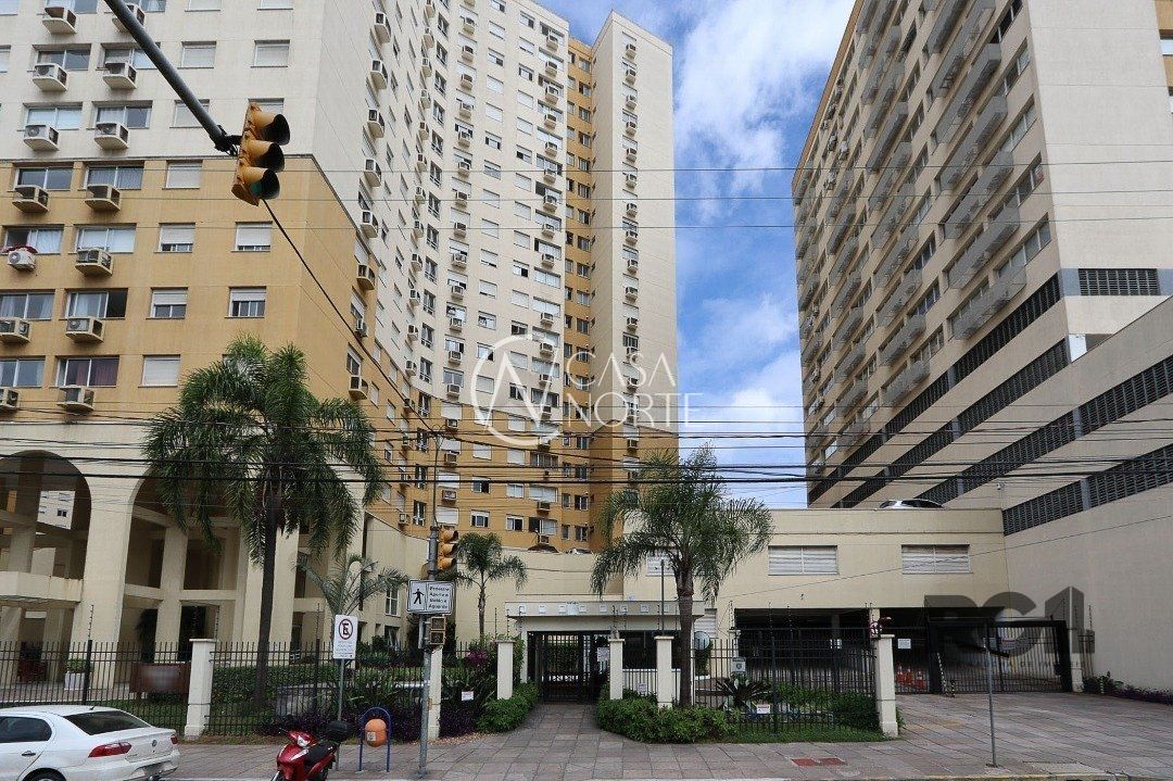 Apartamento à venda com 2 quartos, 66m², 1 suíte, 1 vaga, Avenida Bento Gonçalves no bairro Partenon em Porto Alegre