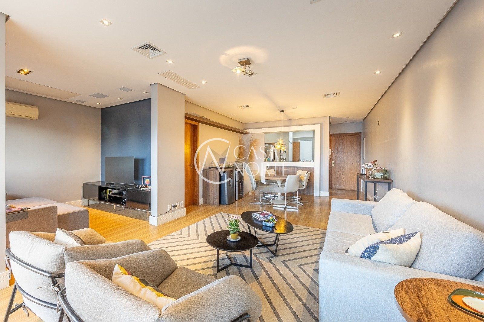 Apartamento à venda com 3 quartos, 114m², 1 suíte, 2 vagas, Avenida Soledade no bairro Petrópolis em Porto Alegre