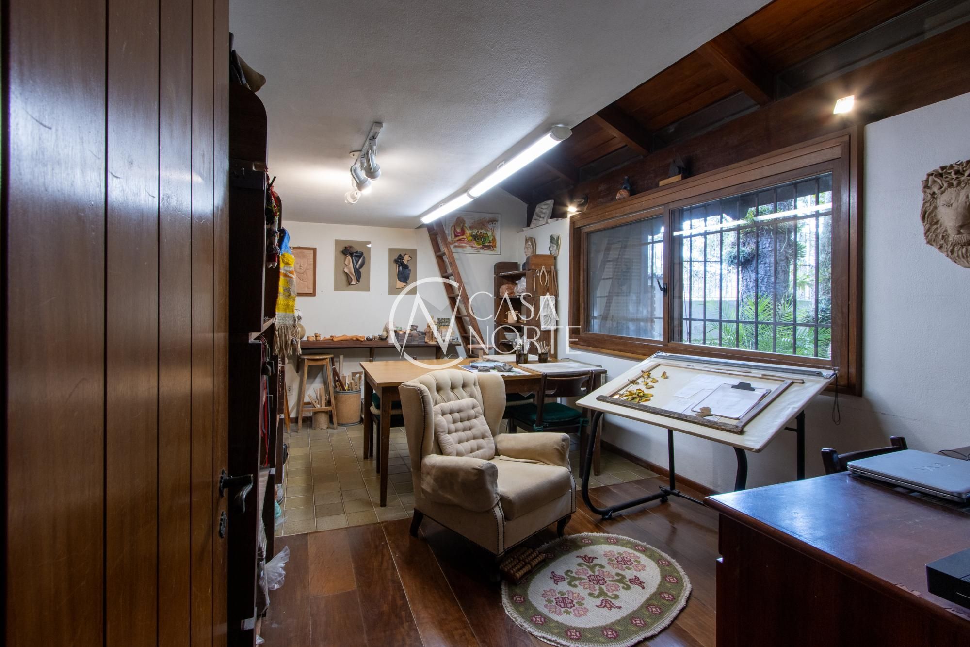 Casa à venda com 4 quartos, 261m², 2 suítes, 5 vagas, Avenida Arlindo Pasqualini no bairro Jardim Isabel em Porto Alegre