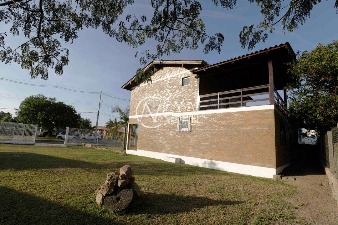 Casa à venda com 2 quartos, 160m², 2 vagas, Beco da Vitoria no bairro Boa Vista do Sul em Porto Alegre