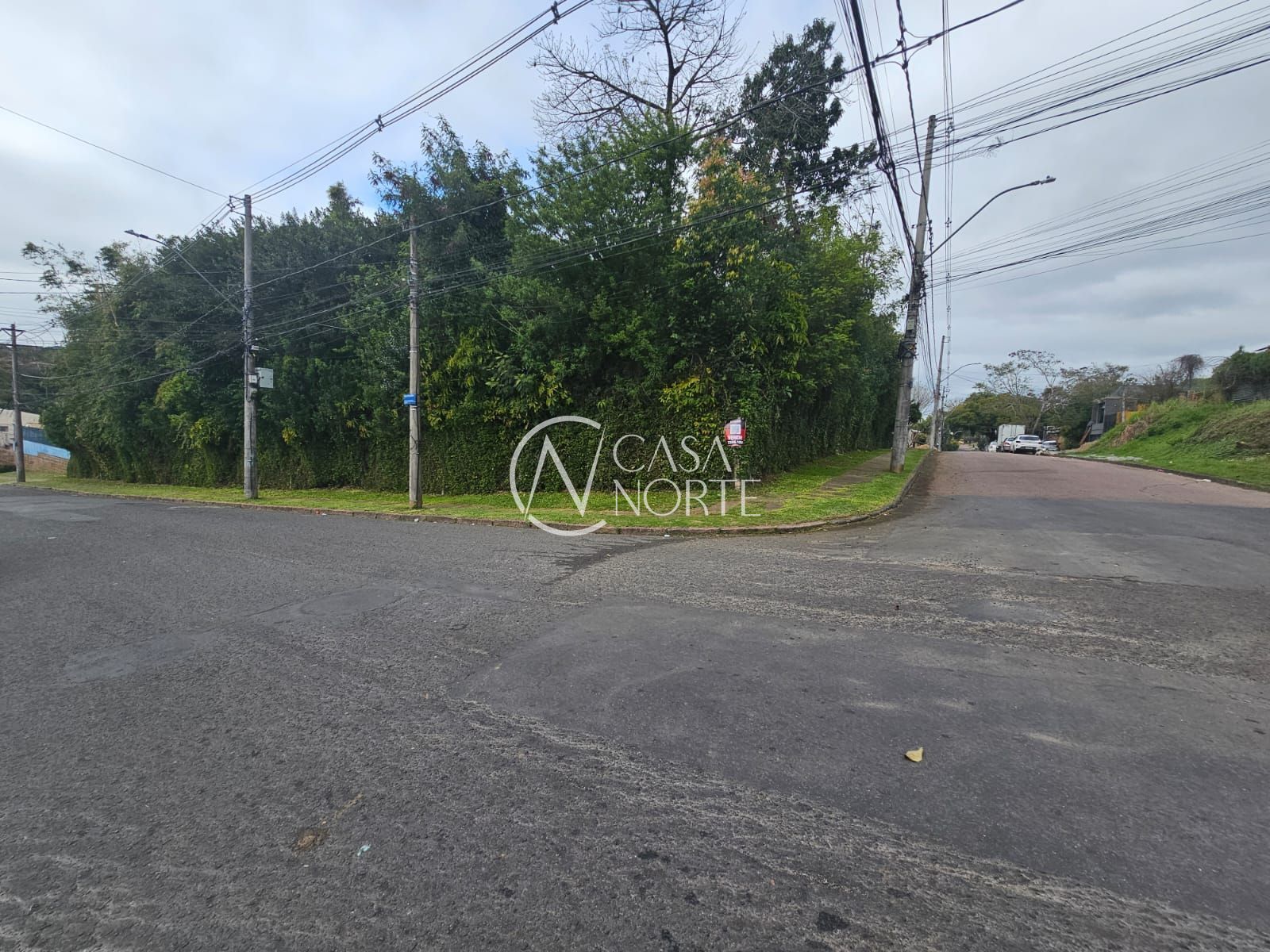 Terreno à venda  com 1470m², Rua Jerusalém no bairro Bom Jesus em Porto Alegre
