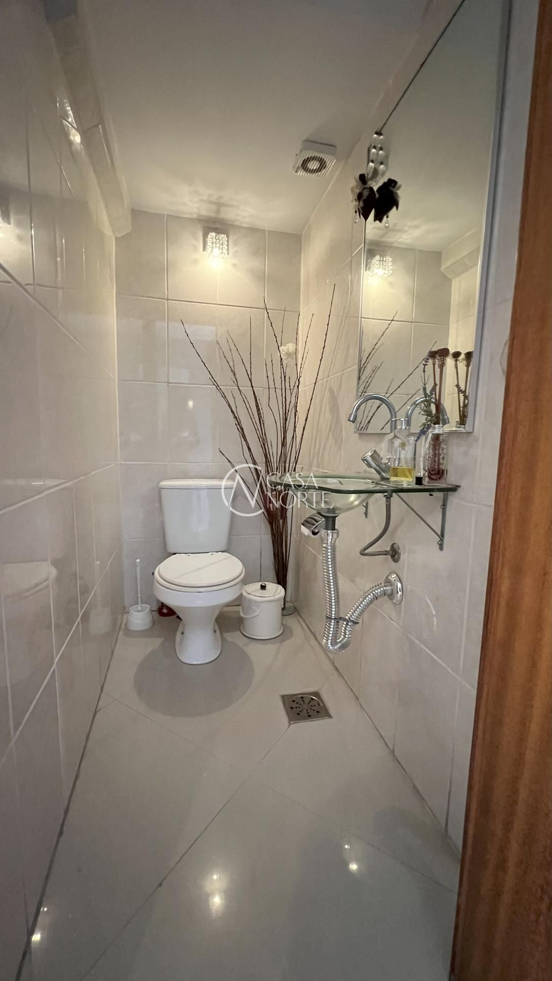 Casa à venda com 2 quartos, 125m², 2 suítes, 1 vaga, Rua Azise Pedro Falcao no bairro Hípica em Porto Alegre