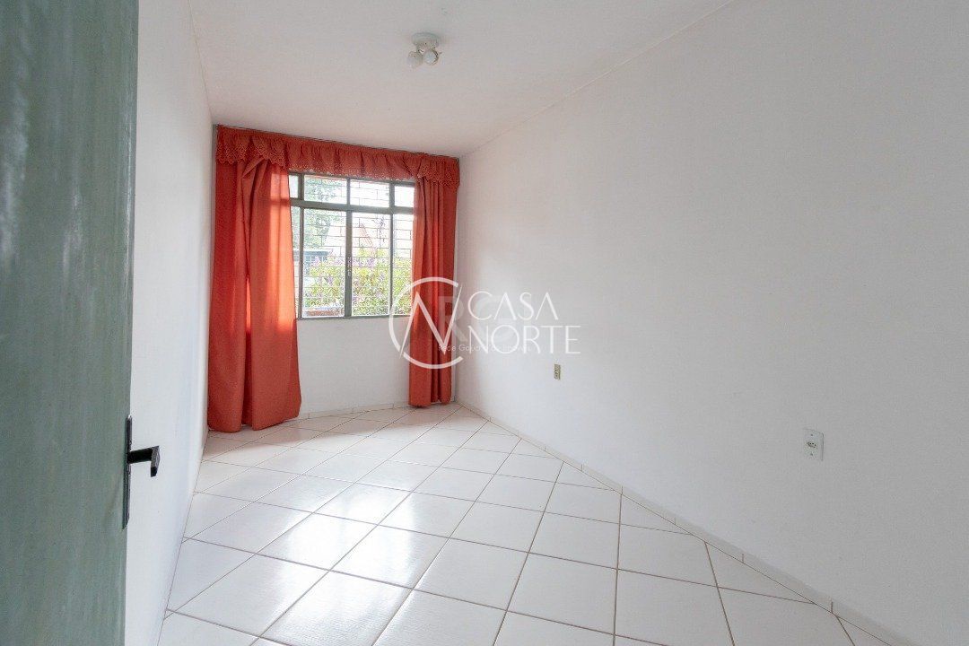 Casa à venda com 3 quartos, 220m², 2 suítes, 2 vagas, Rua São Miguel no bairro Coronel Aparício Borges em Porto Alegre