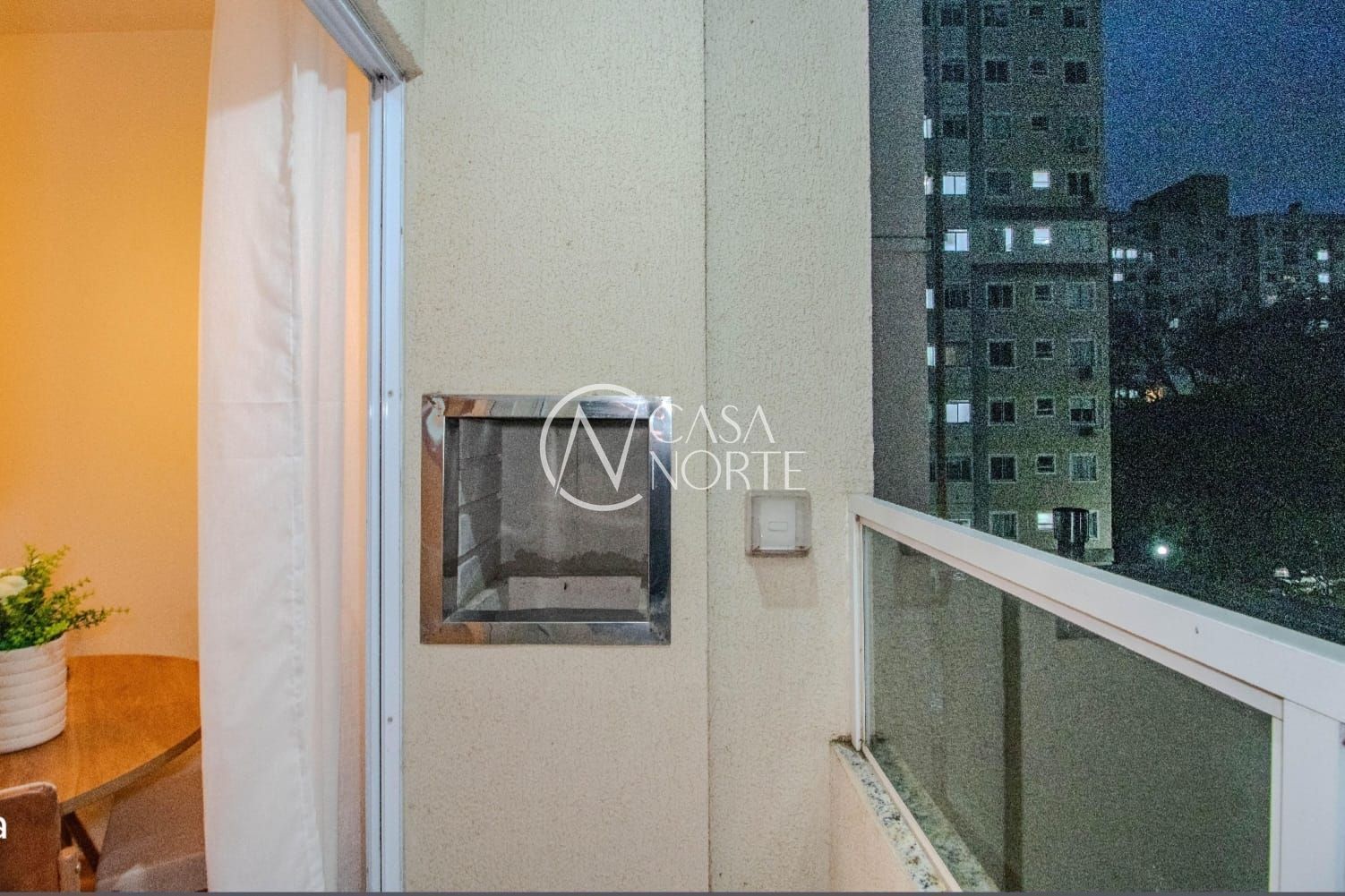 Apartamento à venda com 2 quartos, 44m², 1 vaga, Rua Reverendo Olavo Nunes no bairro Parque Santa Fé em Porto Alegre