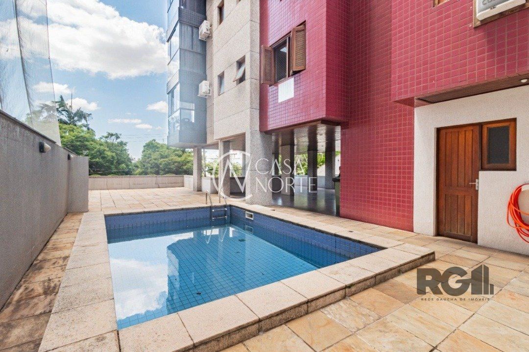 Cobertura à venda com 3 quartos, 202m², 1 suíte, 2 vagas, Rua Coronel Camisao no bairro Higienópolis em Porto Alegre