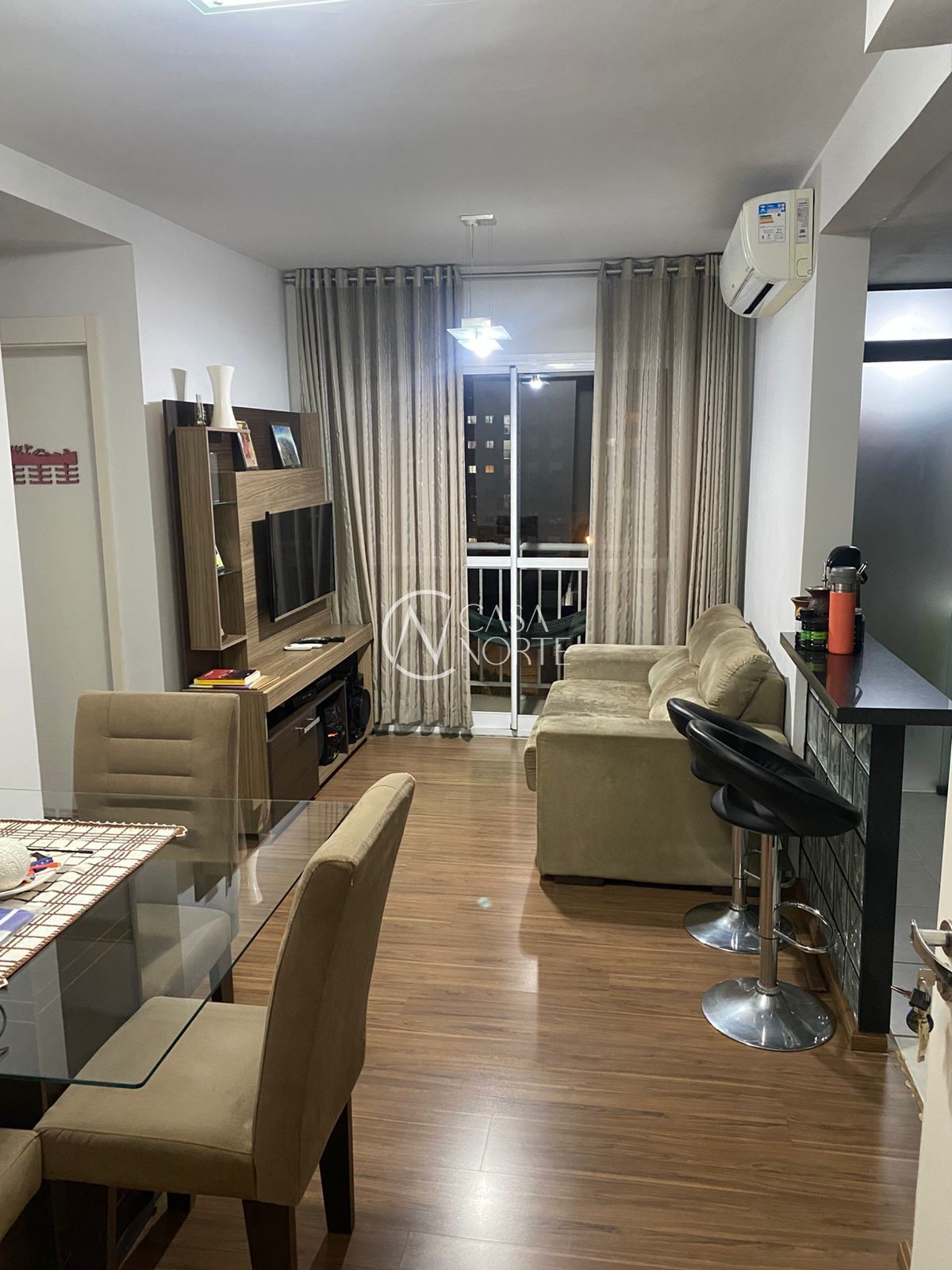Apartamento à venda com 2 quartos, 52m², 1 suíte, 1 vaga, Rua Teotônia no bairro Camaquã em Porto Alegre