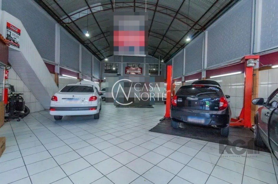 Pavilhão à venda , 376m², Avenida Doutor Carlos Barbosa no bairro Medianeira em Porto Alegre