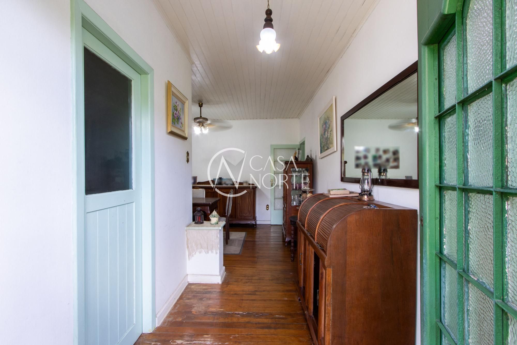 Casa à venda com 3 quartos, 300m², Rua Professor Clemente Pinto no bairro Medianeira em Porto Alegre