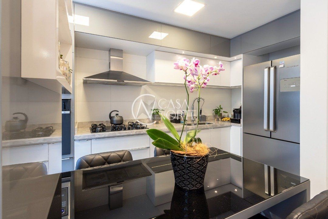 Casa de Condomínio à venda com 3 quartos, 202m², 1 suíte, 2 vagas, Avenida Otto Niemeyer no bairro Tristeza em Porto Alegre