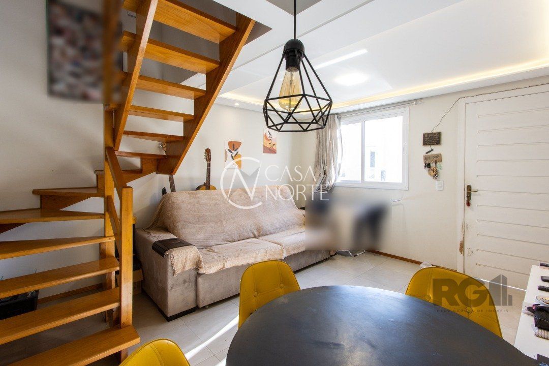 Casa de Condomínio à venda com 2 quartos, 55m², 1 suíte, 1 vaga, Rua das Espatodeas no bairro Ponta Grossa em Porto Alegre