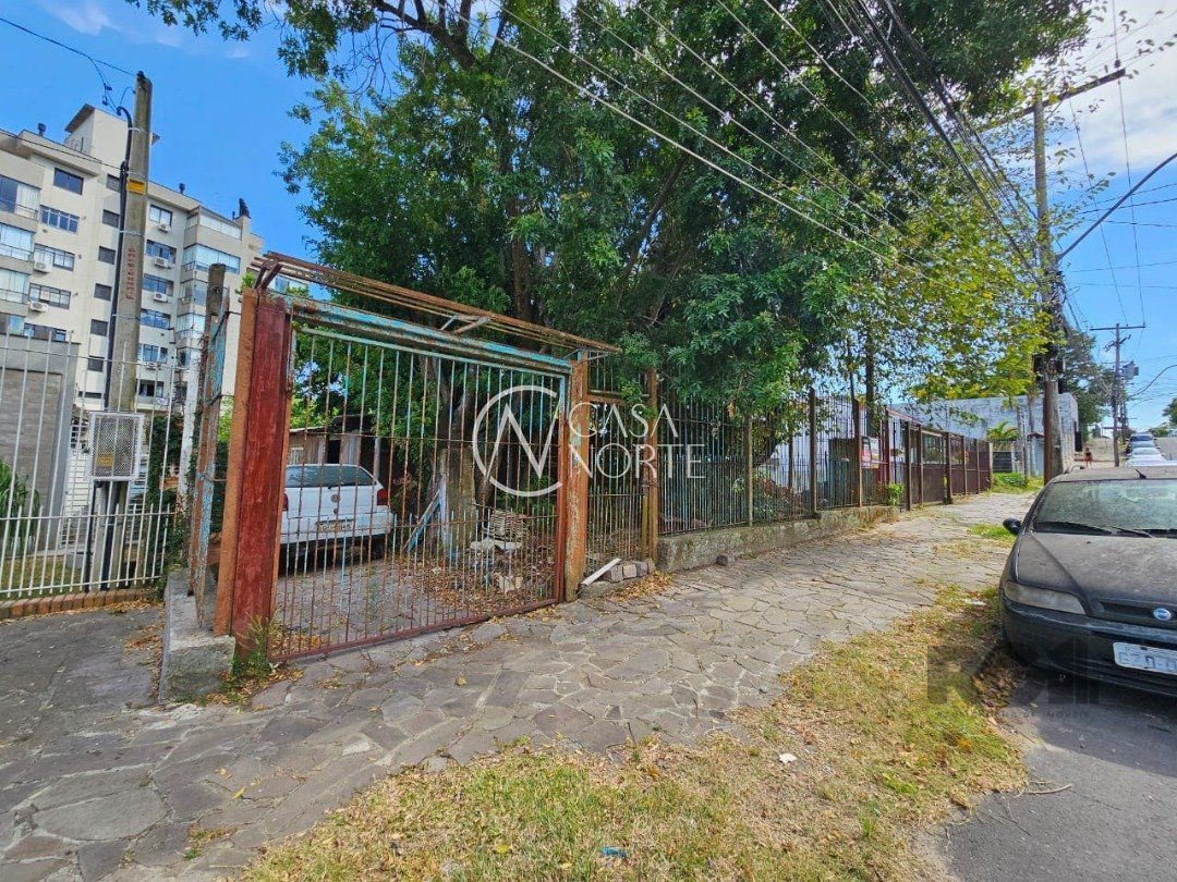Terreno à venda  com 426m², Rua Padre João Batista Reus no bairro Vila Conceição em Porto Alegre