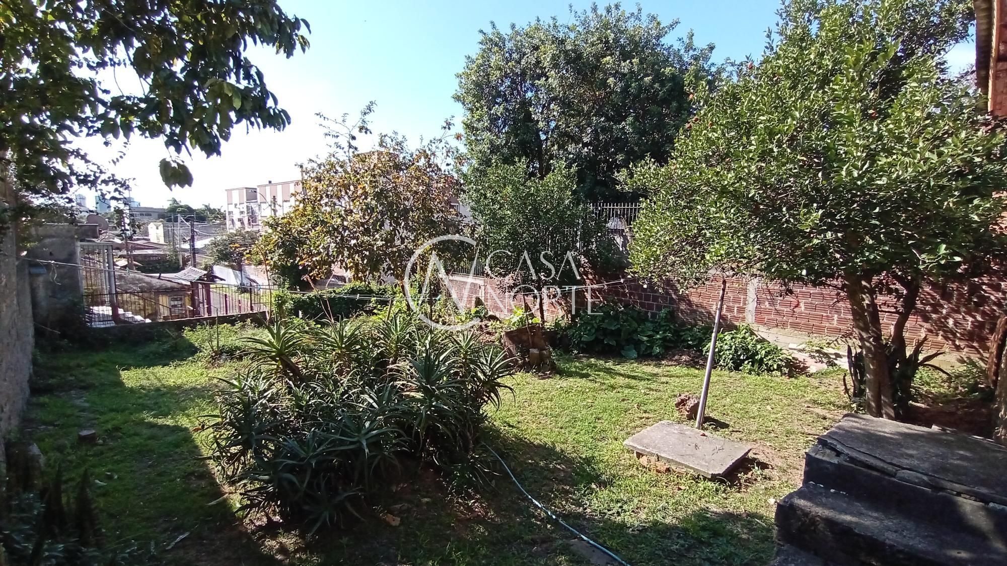 Casa à venda com 5 quartos, 67m², 1 suíte, 1 vaga, Avenida Otto Niemeyer no bairro Camaquã em Porto Alegre