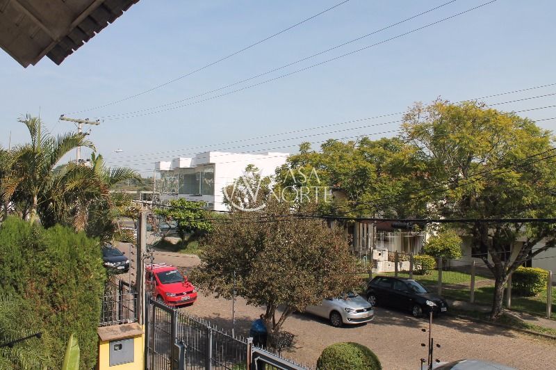 Casa à venda com 3 quartos, 220m², 1 suíte, 4 vagas, Rua José Aristides Martins no bairro Aberta dos Morros em Porto Alegre