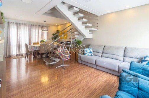 Casa de Condomínio à venda com 3 quartos, 195m², 1 suíte, 2 vagas, Rua Intendente Alfredo Azevedo no bairro Glória em Porto Alegre