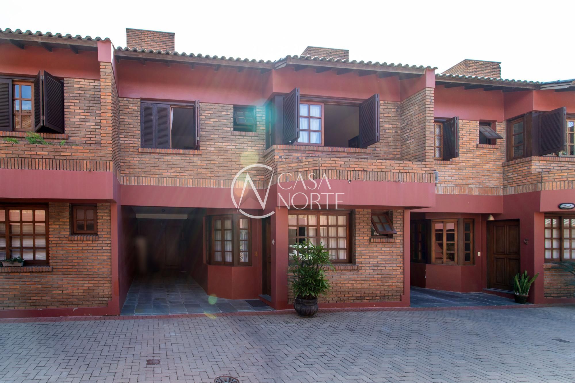 Casa de Condomínio à venda com 3 quartos, 173m², 1 suíte, 2 vagas, Avenida Coronel Marcos no bairro Pedra Redonda em Porto Alegre