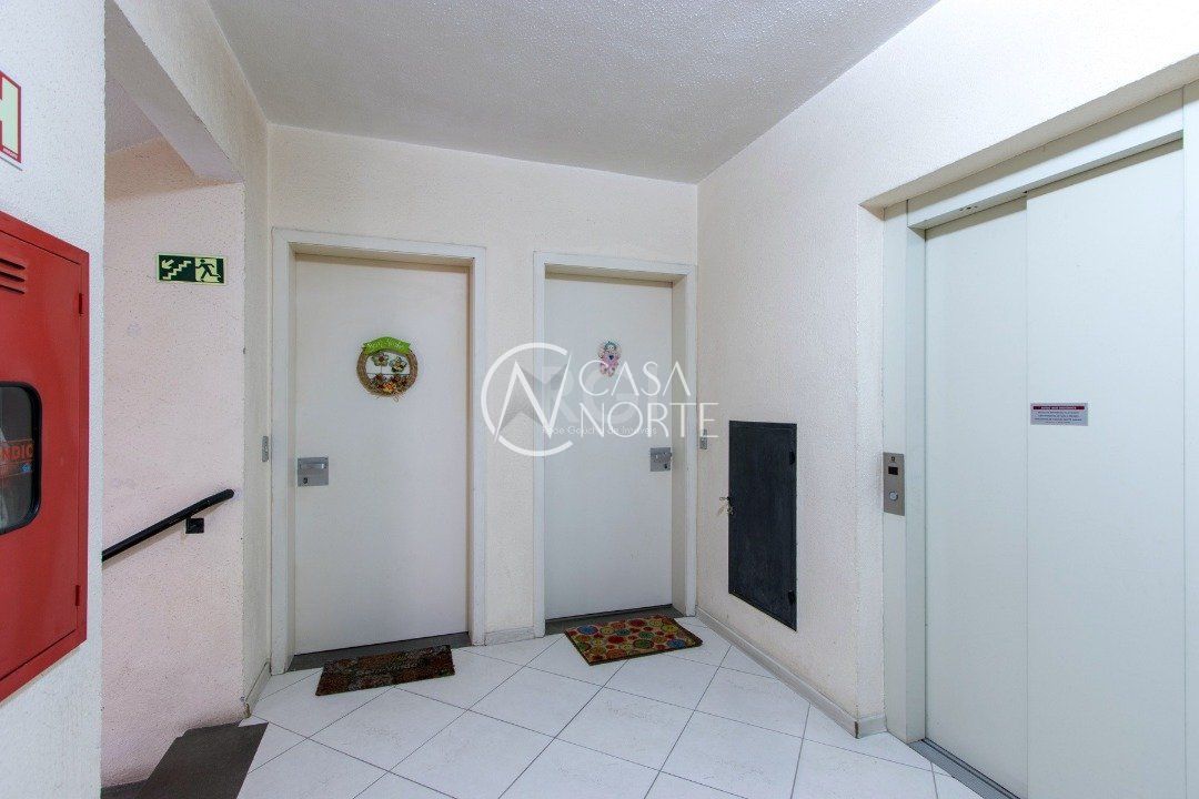 Apartamento à venda com 3 quartos, 75m², 1 suíte, 2 vagas, Rua Coronel Massot no bairro Cristal em Porto Alegre