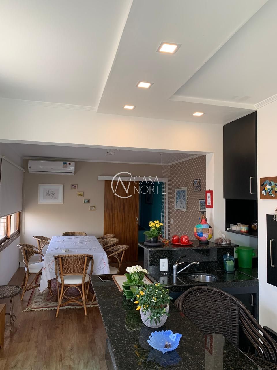 Cobertura à venda com 4 quartos, 228m², 2 suítes, 2 vagas, Rua Landel de Moura no bairro Tristeza em Porto Alegre