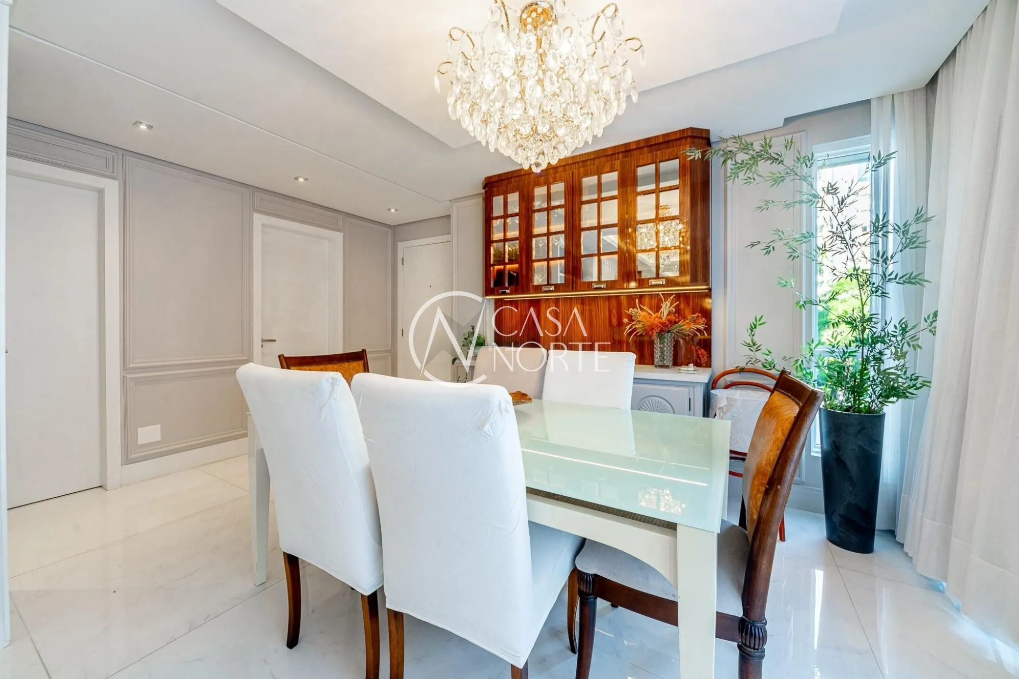 Apartamento à venda com 3 quartos, 112m², 3 suítes, 2 vagas, Avenida Iguassu no bairro Petrópolis em Porto Alegre