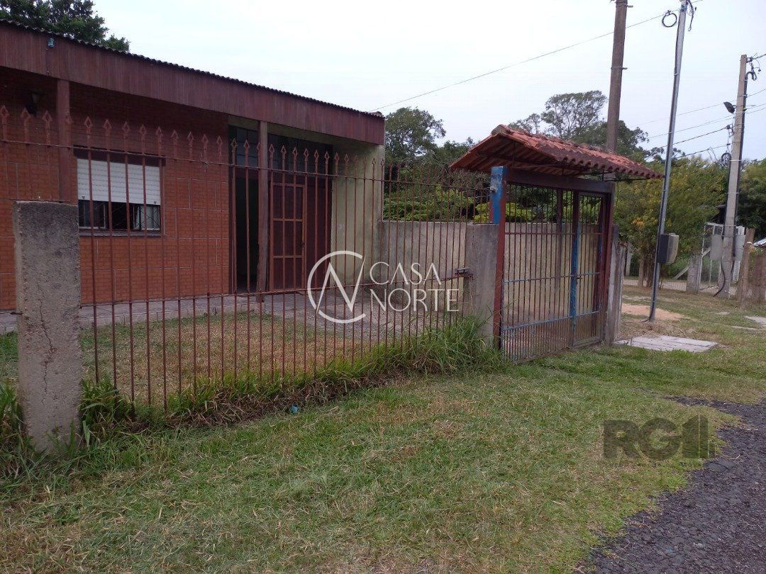 Casa à venda com 3 quartos, 132m², 1 suíte, 3 vagas, Rua Horacildo Albuquerque do Canto no bairro Lami em Porto Alegre