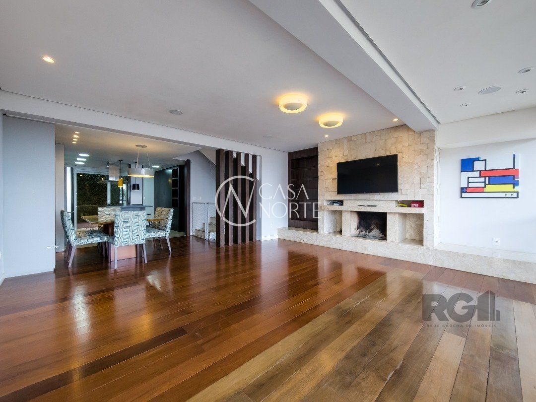 Casa de Condomínio à venda com 3 quartos, 239m², 1 suíte, 2 vagas, Rua Professor Xavier Simões no bairro Sétimo Céu em Porto Alegre