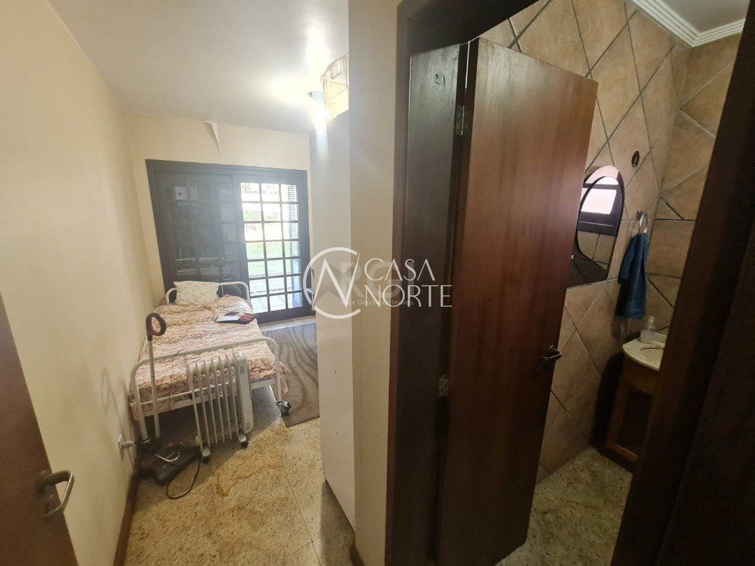 Casa à venda com 5 quartos, 464m², 4 suítes, 4 vagas, Rua Alcebiades Antônio dos Santos no bairro Nonoai em Porto Alegre