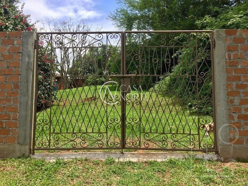 Casa à venda com 3 quartos, 570m², 1 suíte, 2 vagas, Estrada Julio Antônio Pereira no bairro Hípica em Porto Alegre