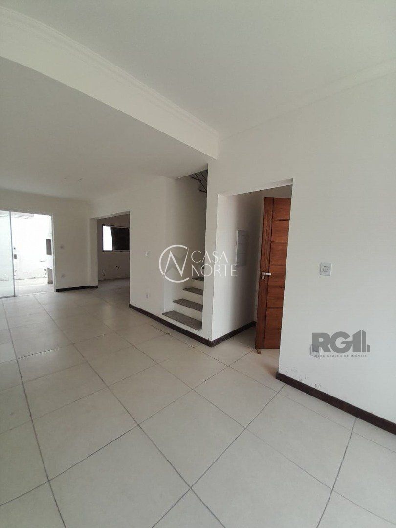 Casa à venda com 3 quartos, 229m², 1 suíte, 1 vaga, Rua Coronel Timóteo no bairro Camaquã em Porto Alegre