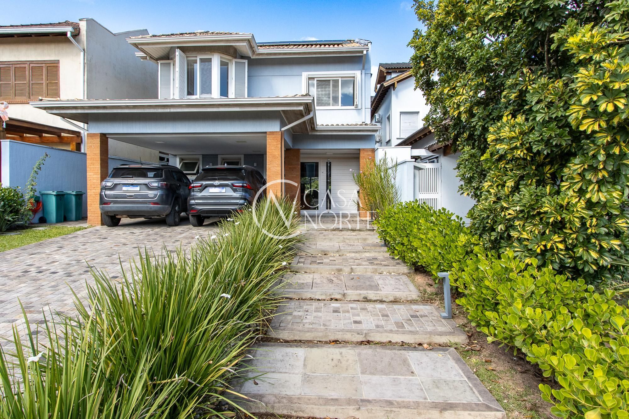 Casa de Condomínio à venda com 3 quartos, 216m², 1 suíte, 4 vagas, Avenida Juca Batista no bairro Terraville em Porto Alegre