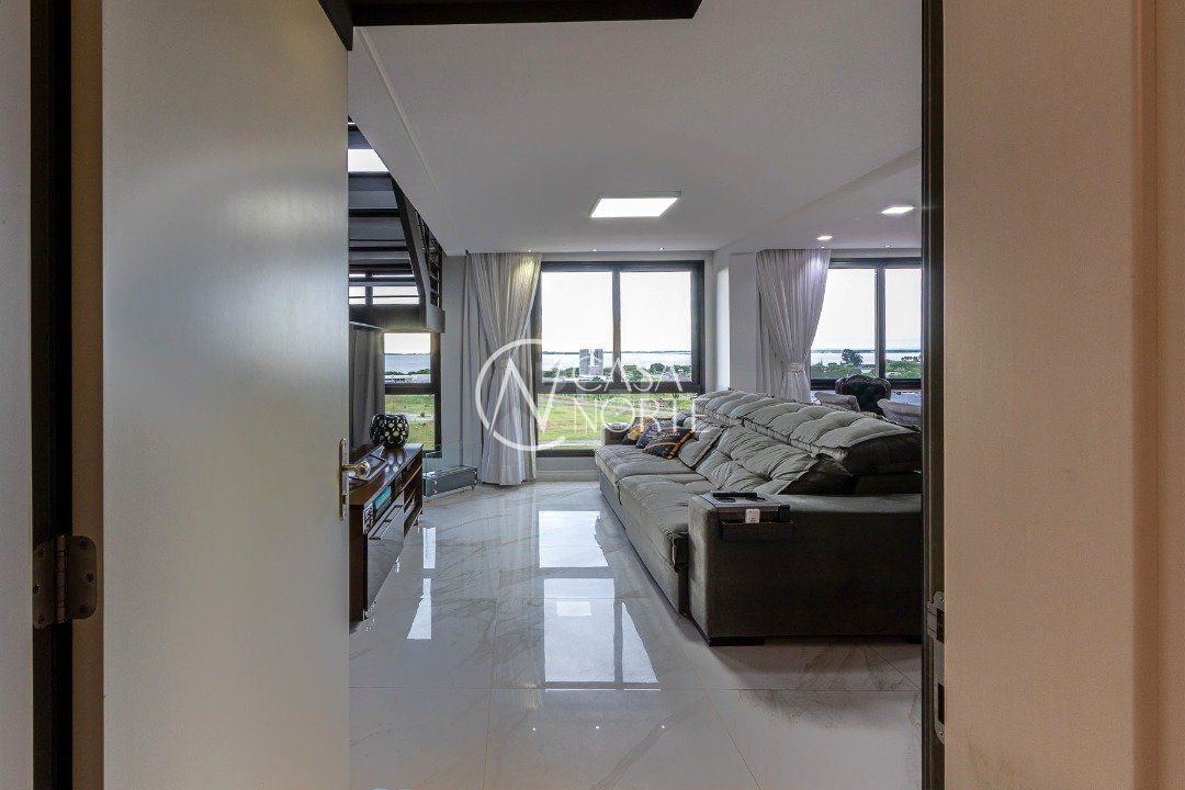 Duplex à venda com 3 quartos, 128m², 1 suíte, 3 vagas, Rua Coronel Claudino no bairro Cristal em Porto Alegre