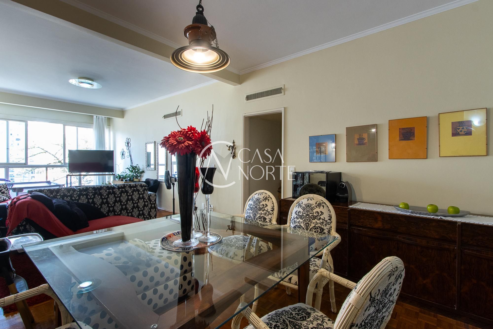 Apartamento à venda com 3 quartos, 164m², 1 suíte, 1 vaga, Rua Duque de Caxias no bairro Centro Histórico em Porto Alegre