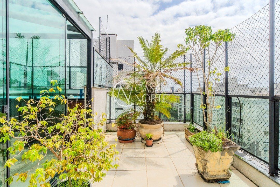 Cobertura à venda com 3 quartos, 145m², 1 suíte, 2 vagas, Rua Doutor Pereira Neto no bairro Tristeza em Porto Alegre