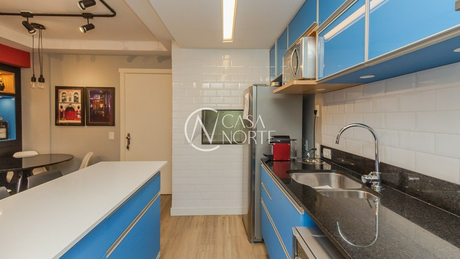 Apartamento à venda com 2 quartos, 64m², 1 suíte, 2 vagas, Rua Eça de Queiroz no bairro Petrópolis em Porto Alegre