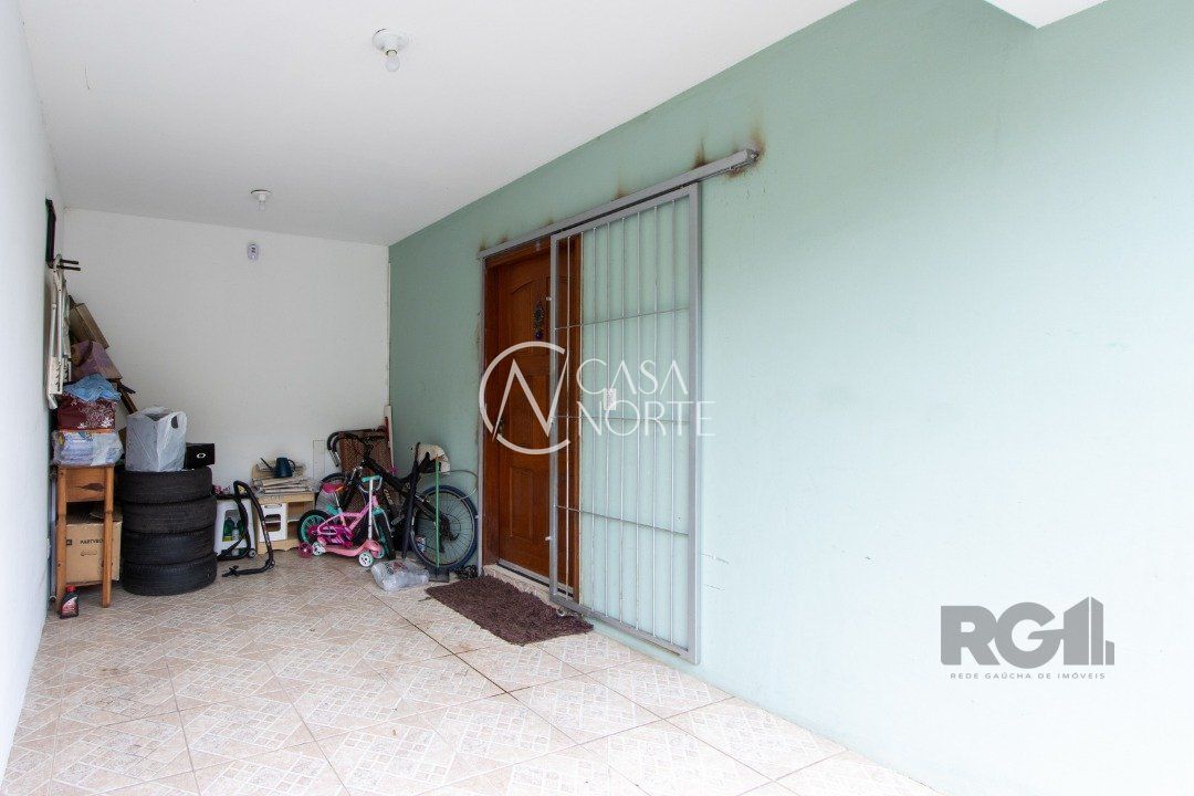 Casa de Condomínio à venda com 3 quartos, 118m², 1 suíte, 1 vaga, Rua São Sebastião do Cai no bairro Camaquã em Porto Alegre