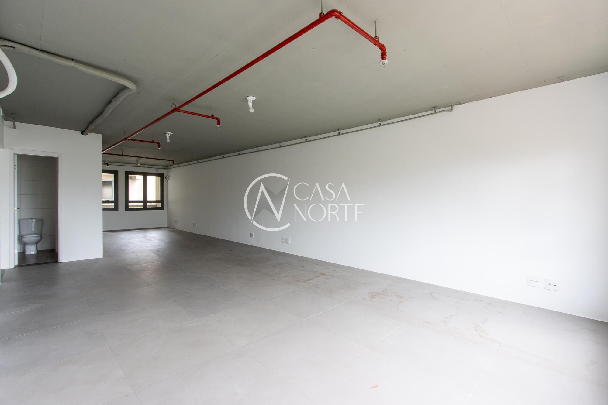 Sala Comercial à venda , 118m², Avenida Mariland no bairro São João em Porto Alegre